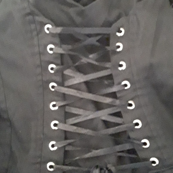 Hearts and Rose's gothic halter corset dress. - Picture 6 of 6